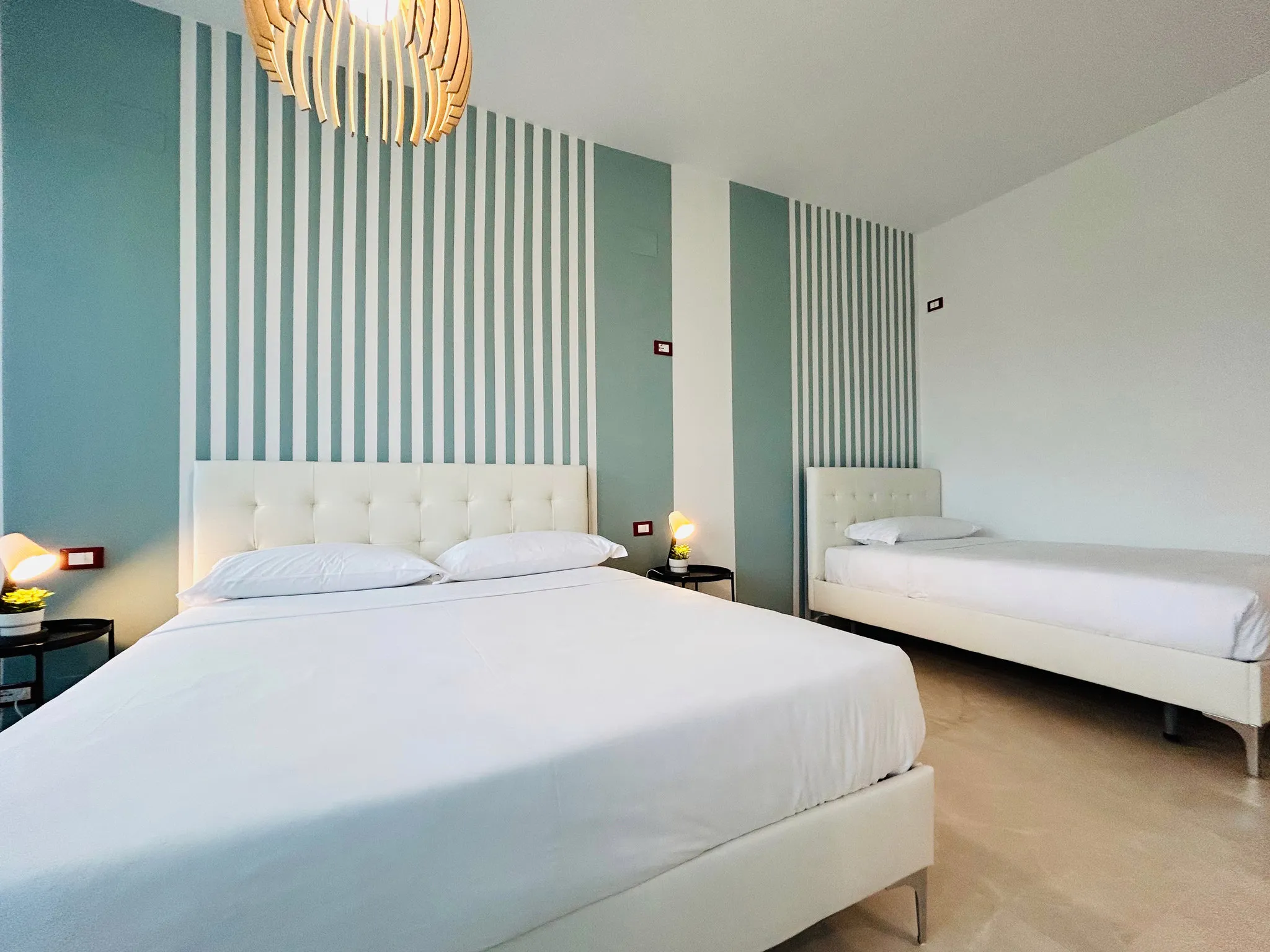 Camera Tripla Comfort con Doccia — Bologna Station Suites